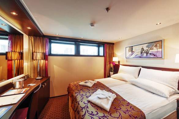 Avalon Waterways, Avalon Poetry II, Deluxe Stateroom.jpg